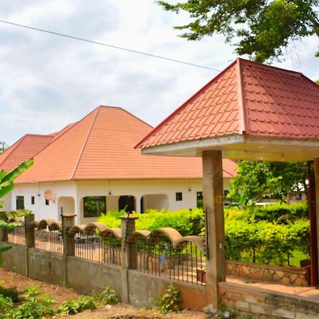 Parkbridge Resort Mto wa Mbu Kültér fotó